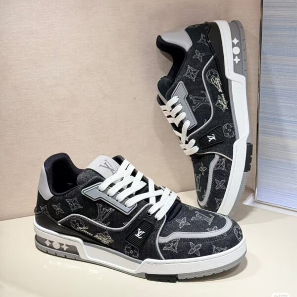 XA01002 Louis Vuitton Shoes LV Trainer Sneakers