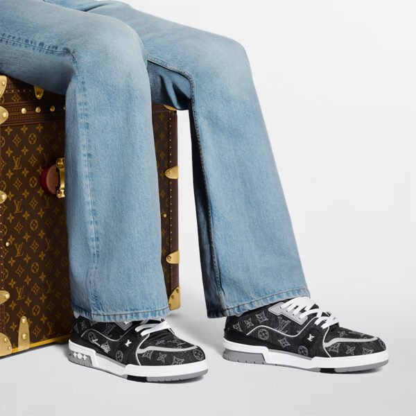 XA01002 Louis Vuitton Shoes LV Trainer Sneakers