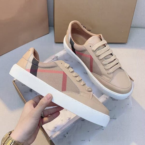 XG001-002-010-02 XG00102 Burberry Shoes House Check Sneakers