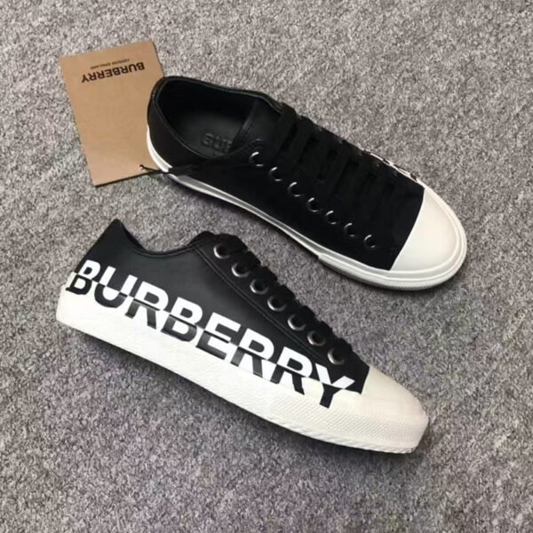 XG002-002-010 XG00202 Burberry Shoes Vintage Check Sneakers