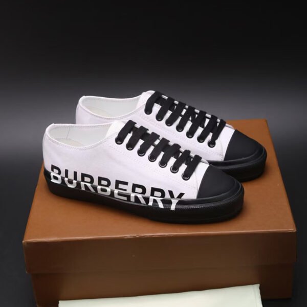 XG002-005-010-02 XG00205 Burberry Shoes Vintage Check Sneakers